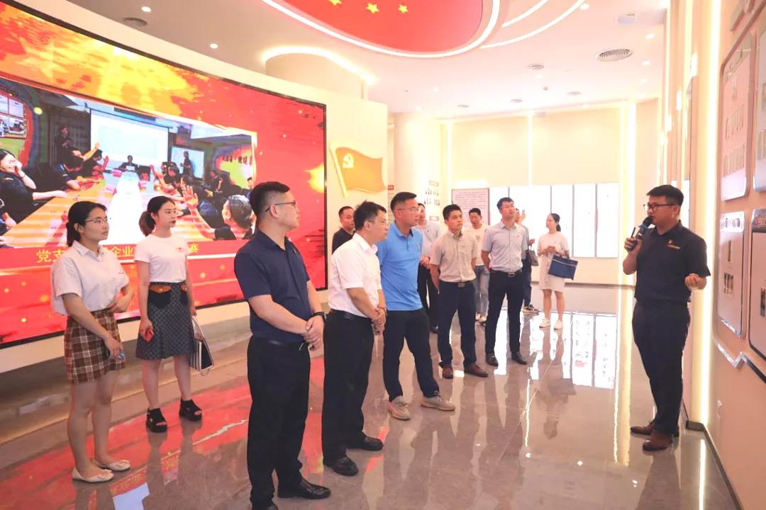 紅色中庭 | 市委組織部研究室到集團(tuán)講黨史，搭橋梁，促黨建